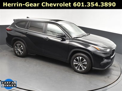 Used 2023 Toyota Highlander XLE