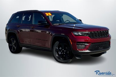 New 2025 Jeep Grand Cherokee Altitude