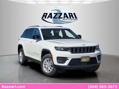New 2025 Jeep Grand Cherokee Laredo X w/ Trailer Tow Package