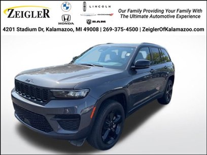 Used 2023 Jeep Grand Cherokee Altitude