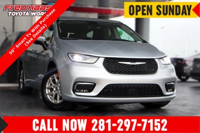 Used 2023 Chrysler Pacifica Touring-L
