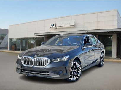 New 2025 BMW 530i xDrive w/ Premium Package