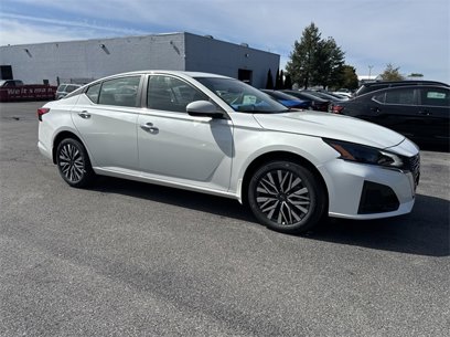 New 2025 Nissan Altima 2.5 SV w/ SV Premium Package