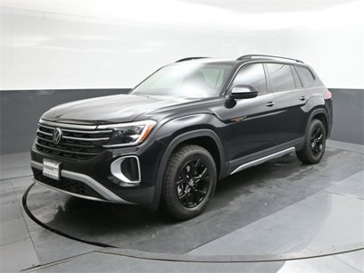New 2025 Volkswagen Atlas Peak Edition SE