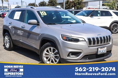 Used 2019 Jeep Cherokee Latitude w/ Popular Appearance Group