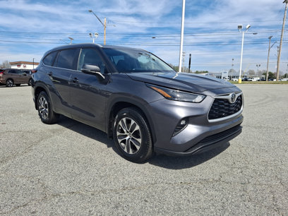 Used 2023 Toyota Highlander XLE