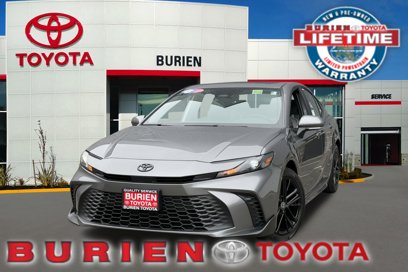 New 2025 Toyota Camry SE w/ Convenience Package