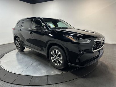 Certified 2021 Toyota Highlander XLE