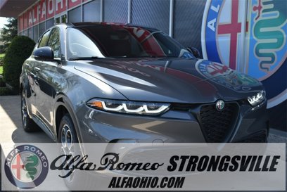 New 2025 Alfa Romeo Tonale w/ Premium Package