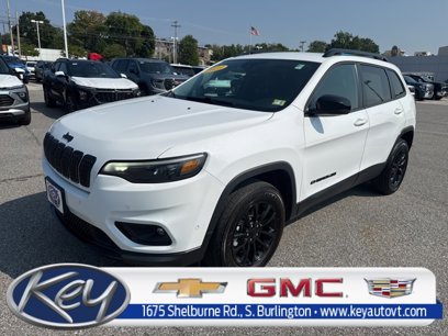 Used 2023 Jeep Cherokee Altitude Lux