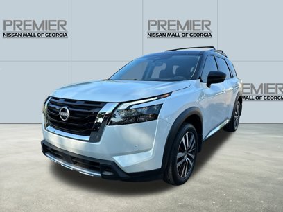 New 2025 Nissan Pathfinder Platinum w/ Cargo Package