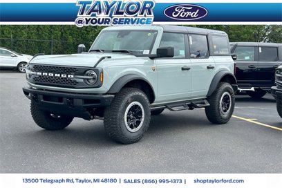New 2024 Ford Bronco Badlands w/ Sasquatch Package