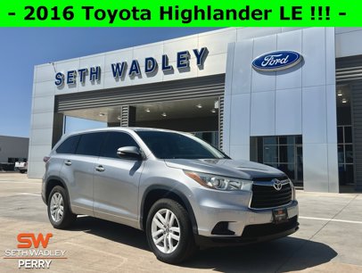 Used 2016 Toyota Highlander LE