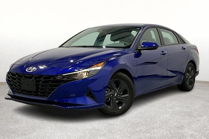 Used 2023 Hyundai Elantra SEL w/ Cargo Package