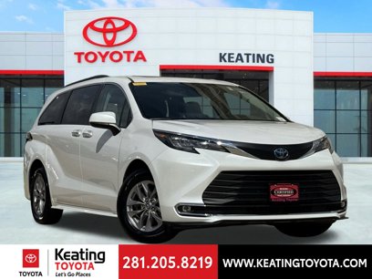 Certified 2023 Toyota Sienna XLE