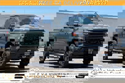New 2025 Chevrolet Silverado 1500 Custom Trail Boss w/ Dark Appearance Package