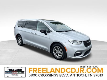 Used 2024 Chrysler Pacifica Limited