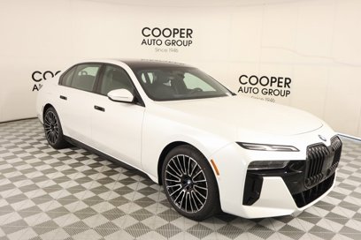 New 2025 BMW 740i xDrive
