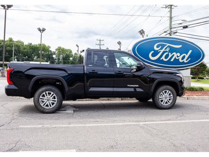 Used 2022 Toyota Tundra SR5 w/ SR5 Convenience Package