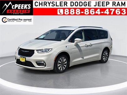 Certified 2021 Chrysler Pacifica Touring-L