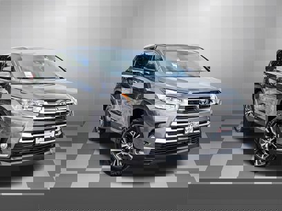 Used 2019 Toyota Highlander LE