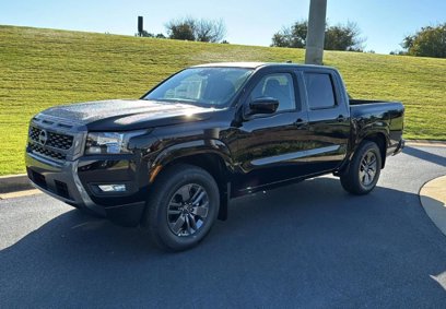 New 2025 Nissan Frontier SV w/ SV Convenience Package