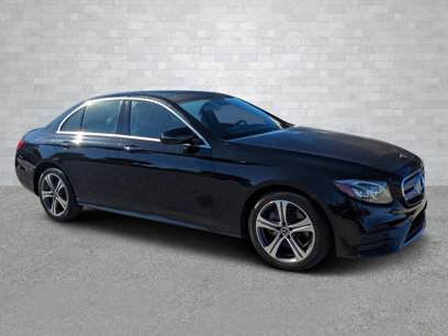 Used 2018 Mercedes-Benz E 300 4MATIC w/ Premium 2 Package (Q02)