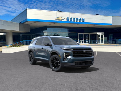 New 2025 Chevrolet Traverse LT w/ Midnight/Sport Edition