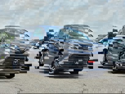 Used 2022 Toyota Sienna LE
