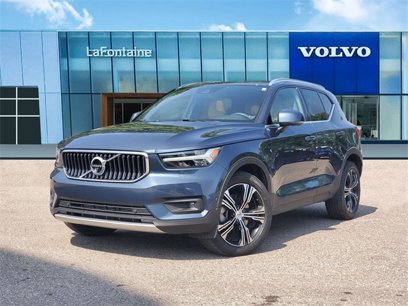Certified 2022 Volvo XC40 T5 Inscription w/ Advanced Package