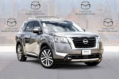 Used 2022 Nissan Pathfinder Platinum w/ Cargo Package