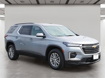 Used 2023 Chevrolet Traverse LT