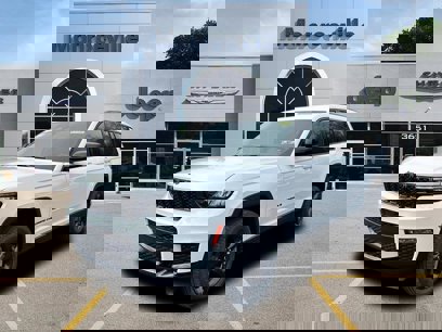 New 2025 Jeep Grand Cherokee L Limited w/ Black Appearance Package