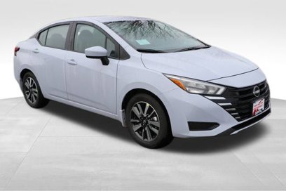 New 2025 Nissan Versa SV w/ Trunk Package