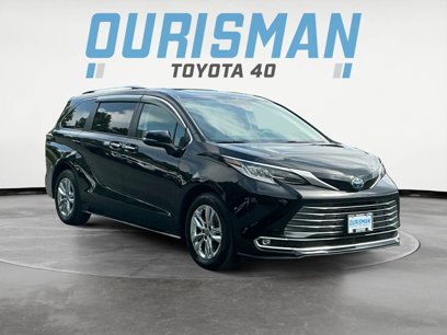 Certified 2022 Toyota Sienna Limited