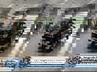 Used 2025 Chevrolet Silverado 1500 LT