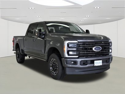 New 2025 Ford F250 Platinum w/ FX4 Off-Road Package