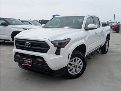 New 2025 Toyota Tacoma SR5