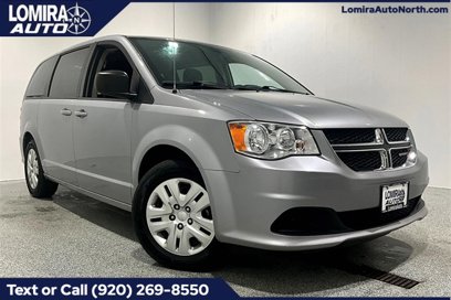 Used 2018 Dodge Grand Caravan SE w/ UConnect Hands-Free Group