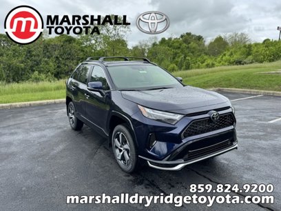New 2025 Toyota RAV4 SE