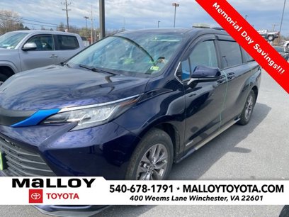 Used 2021 Toyota Sienna LE w/ LE Plus Package