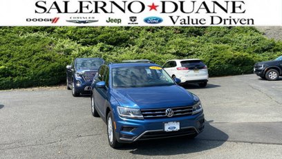Used 2018 Volkswagen Tiguan SE w/ Panoramic Sunroof Package