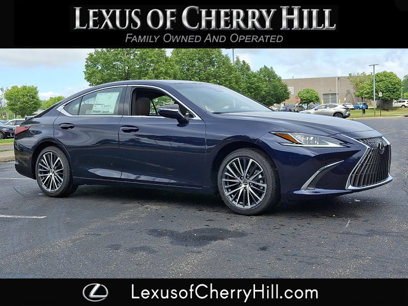 New 2025 Lexus ES 300h w/ Premium Package