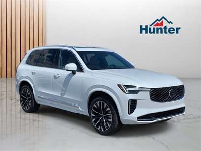 New 2025 Volvo XC90 B5 Core