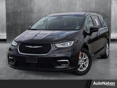 Used 2023 Chrysler Pacifica Touring-L