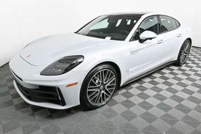 New 2025 Porsche Panamera 4