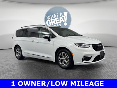 Certified 2023 Chrysler Pacifica Limited