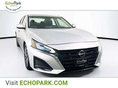 Used 2023 Nissan Altima 2.5 SV