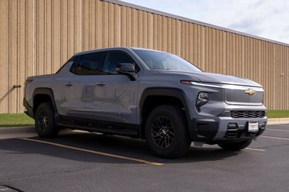 New 2025 Chevrolet Silverado EV LT