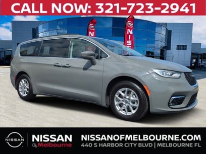 Used 2022 Chrysler Pacifica Touring-L